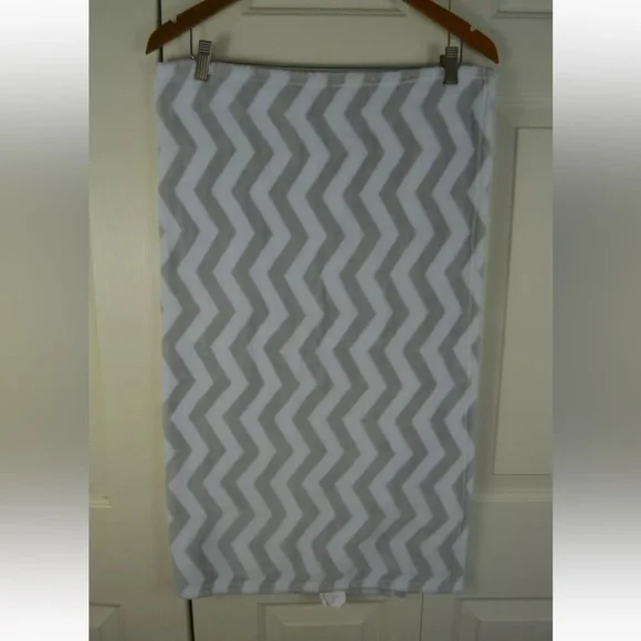 RN 119741 Chevron Baby Blanket Gray White Zig Zag Stripes Plush Lovey